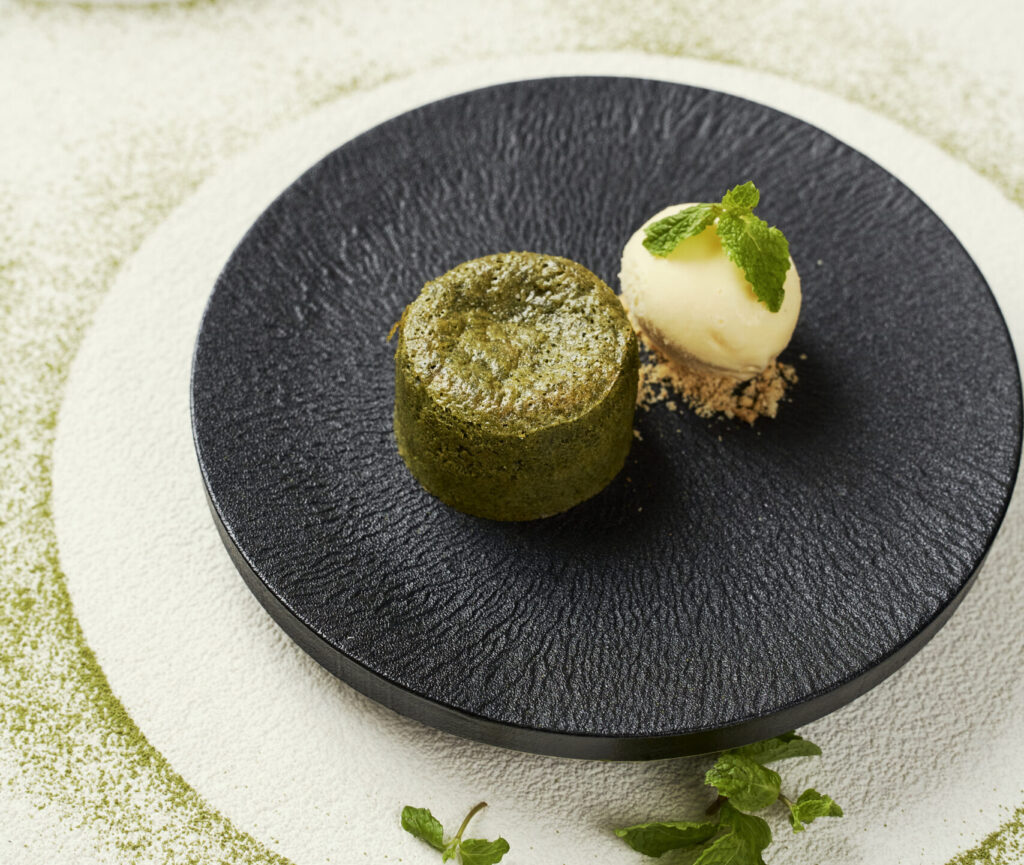 Matcha Lava cake with Vanilla ice cream